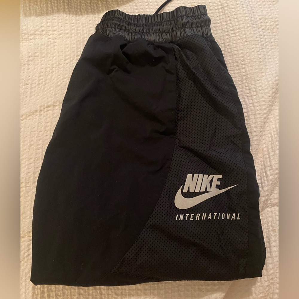 Nike International Shorts/Pants hybrid